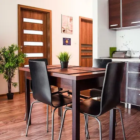 Centrum Gieldowa Апартаменты *